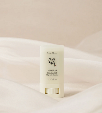 Beauty of Joseon – Matte Sun Stick Mugwort + Camelia SPF50+ / PA++++ Mattító Fényvédő Stift – 18g